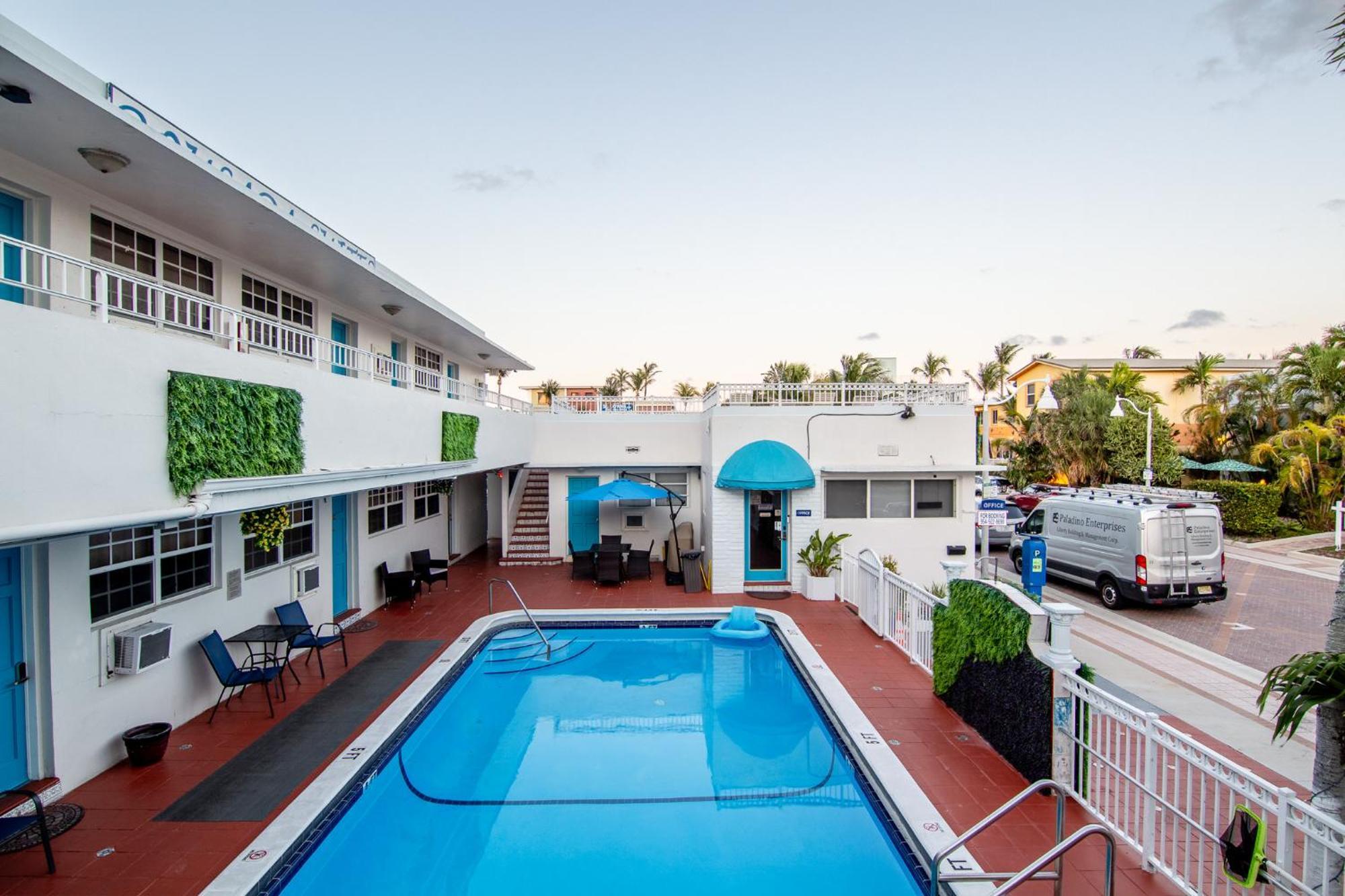 Pousada Suites Hollywood Exterior foto